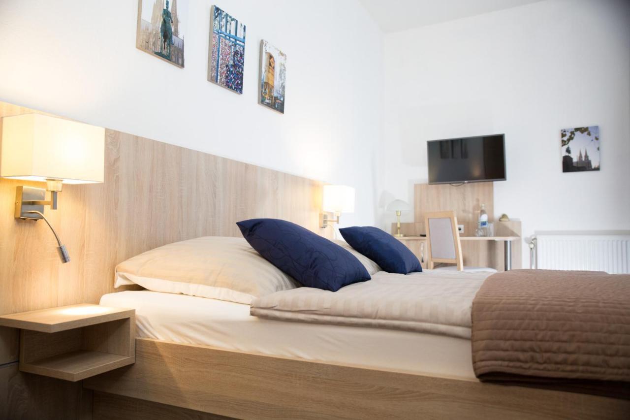 Hotel Pilar Garni Köln Dış mekan fotoğraf